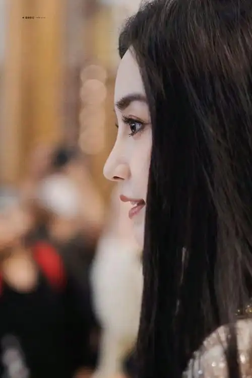angelababy##杨颖#邀大家欣赏@angelababy的侧颜