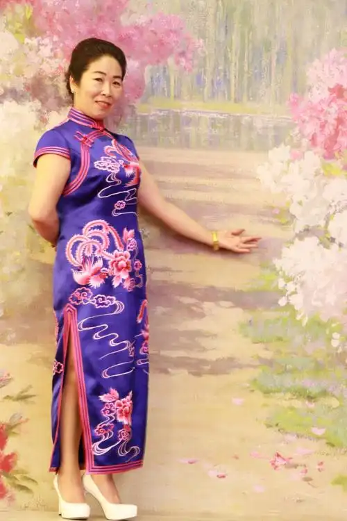 旗袍美人秀 红酒佳丽俏 - 美篇