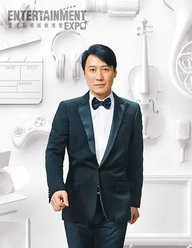 天王黎明 化身「煎蛋侠」蒙面唱歌