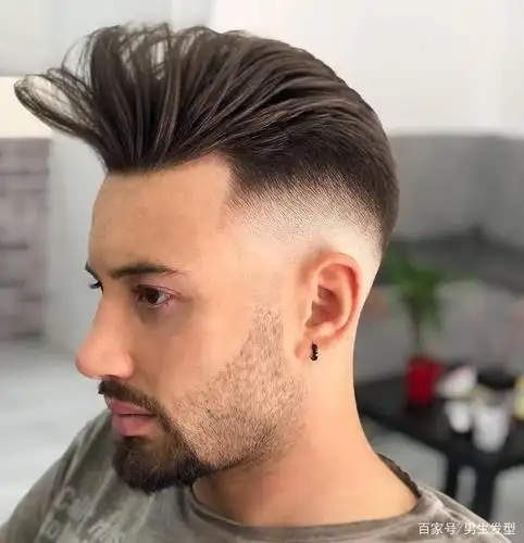 18款"霸气"的男士发型,夏天剪一款,清爽又帅气