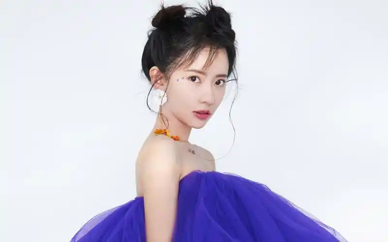 张萌萌杂志写真图片桌面壁纸