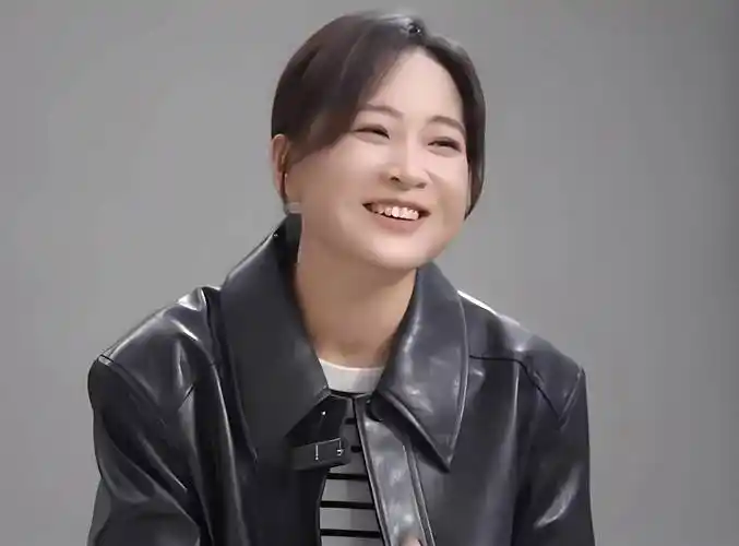 原创贾玲塑身成功郭敬明无视争议白鹿追热门趋势杨紫独购房屋