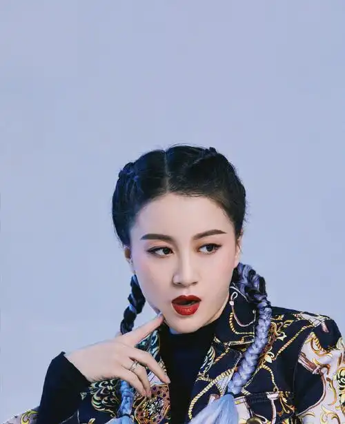 李嘉格图片李嘉格时尚性感写真图片