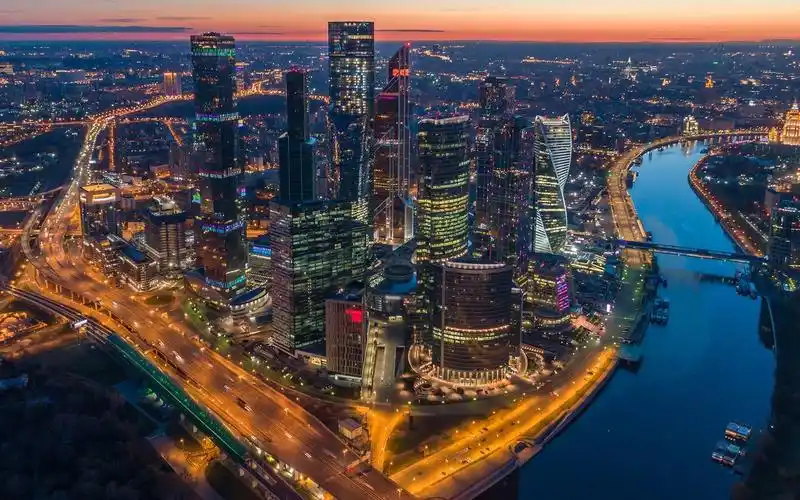 航拍莫斯卡城市夜景灯光4k