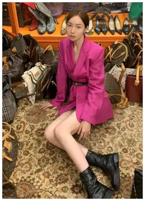 原来赵尧珂是101的腿精西装当裙穿大秀长腿真有1米76