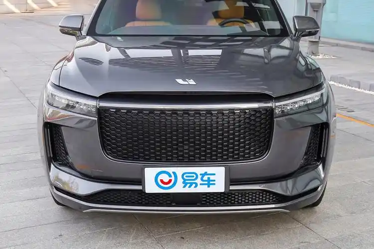 理想one基本版 7座外观