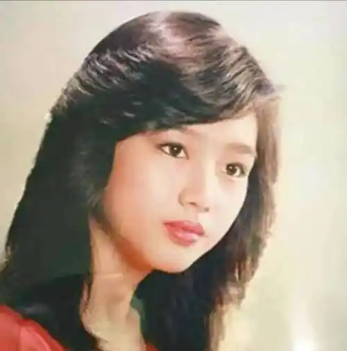 刘德华妻子朱丽倩为爱躲藏23年,46岁高龄生子,终于等到苦尽甘来_香港