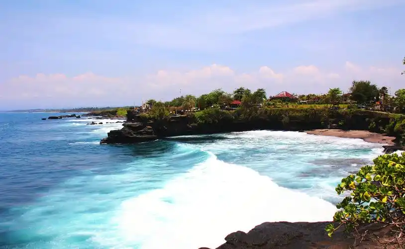 走到巴厘岛海边最南端,即是情人崖.