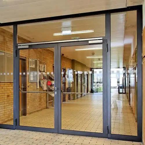 富新医疗门门诊大厅玻璃门-2_防火门钢质_富新泰丰门业有限公司