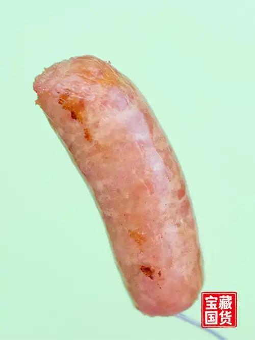 赛过市面上任何烤肠,只要三块钱一根.