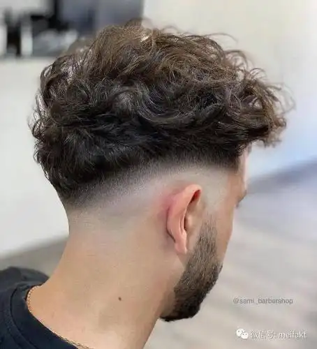 精致的男士渐变发型