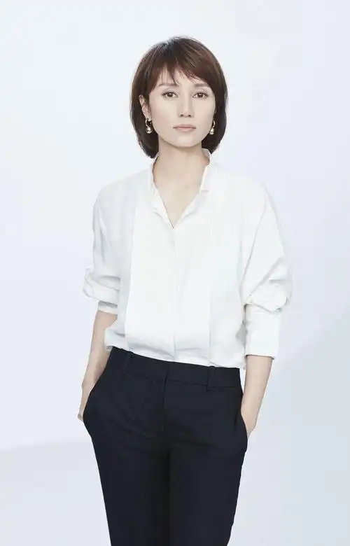 过了40岁建议剪这4款短发超显气质