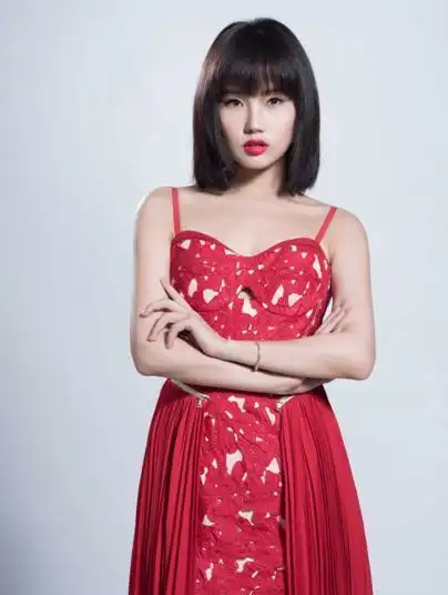 许嵩上海演唱会首位嘉宾揭晓 灵魂歌姬黄龄