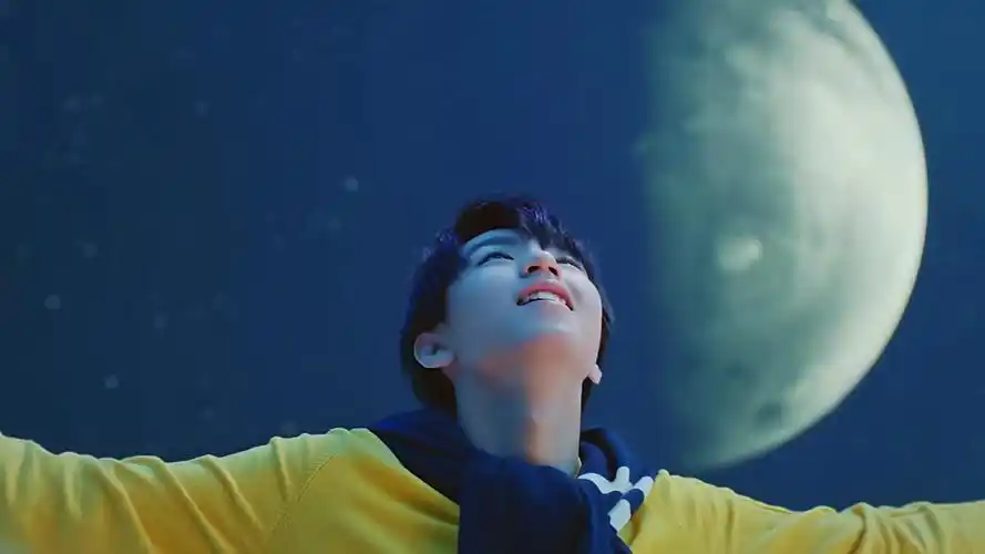 梦幻意境王俊凯成人礼宣传片壁纸_酷帅范儿王俊凯