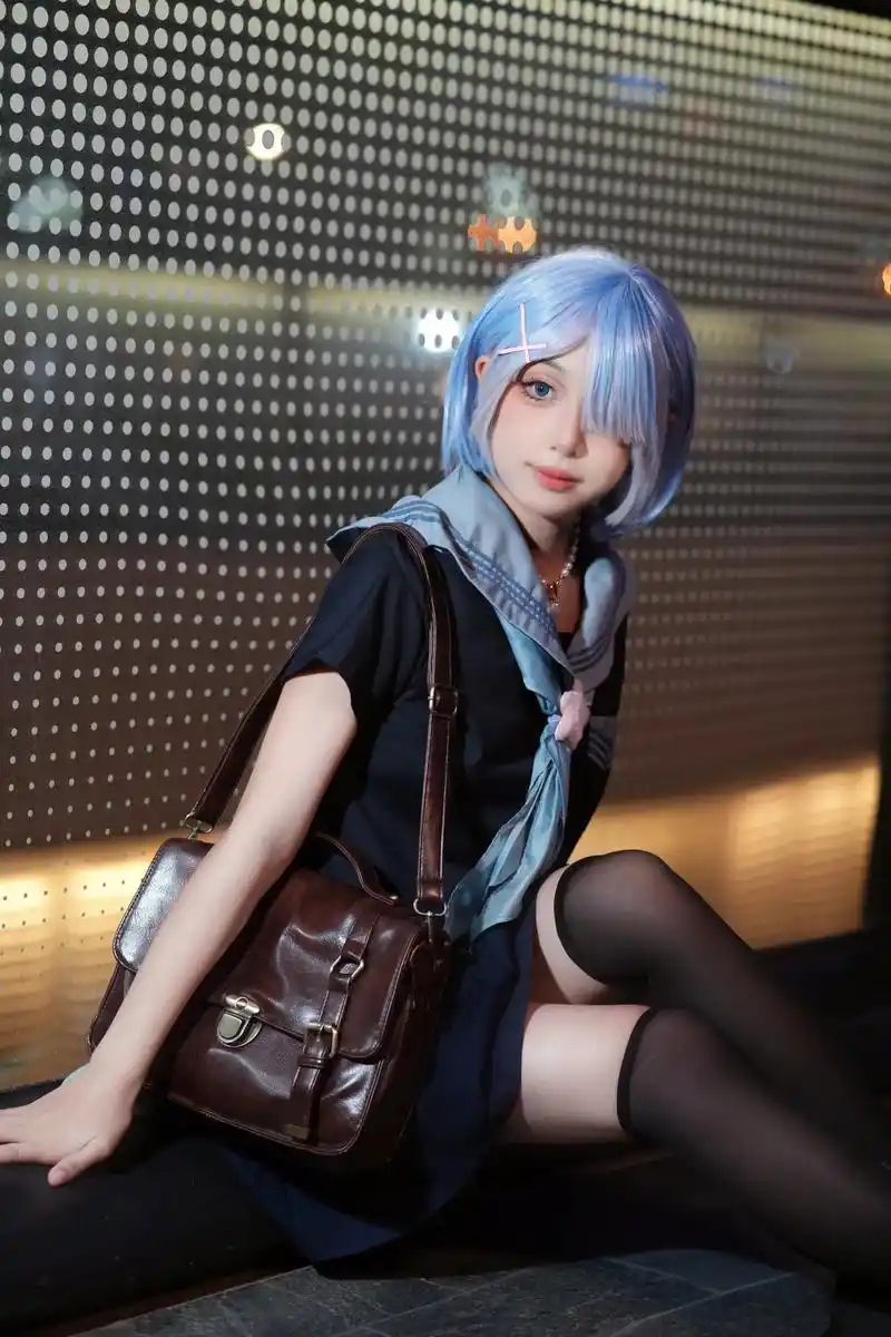 "请一定要选择雷姆"#蕾姆 #cos #二次元 #正片 #甜 - 抖音