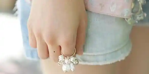 通过手上痣看看你是不是老板命(手背痣相图解大全男) - 冷求网