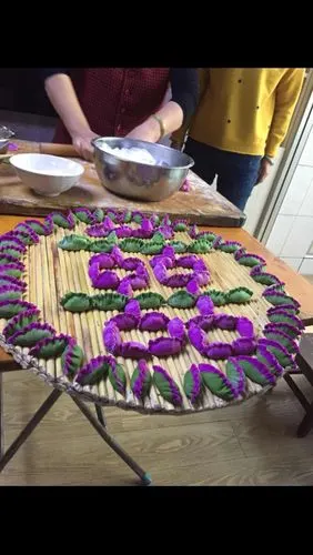 安徽的邵姐说:俺们老家结婚女方家也给新郎吃饺子和煮的半生