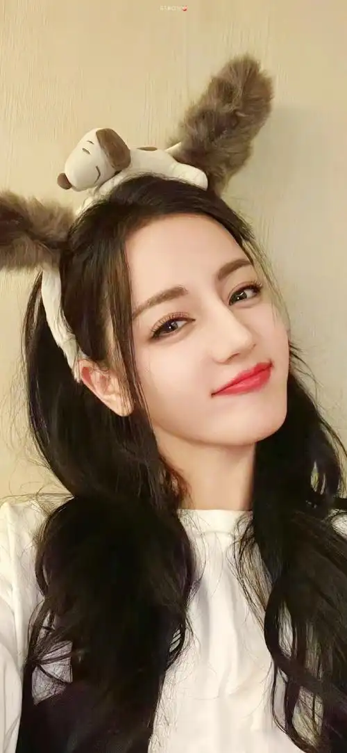 迪丽热巴最美的石榴花特效