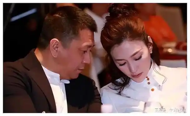 人间尤物李小冉在47岁时终于嫁给了男闺蜜徐佳宁