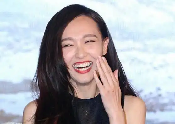 女星大笑:赵丽颖喜感,唐嫣喜感,杨幂喜感,图6样子爆棚