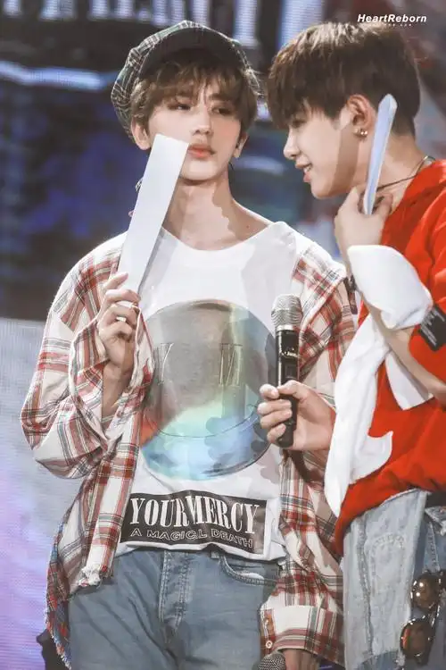 昊坤● 好困 评论(1)热度(32)全文链接