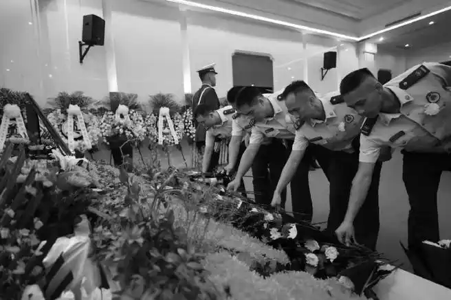 为保护人民群众生命财产安全而壮烈牺牲的消防烈士袁志方遗体告别仪式