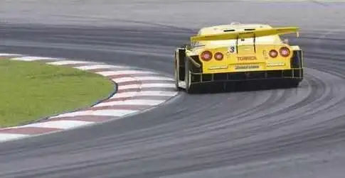 汽车转弯应注意什么?汽车转弯这4种技巧,你知道几个?