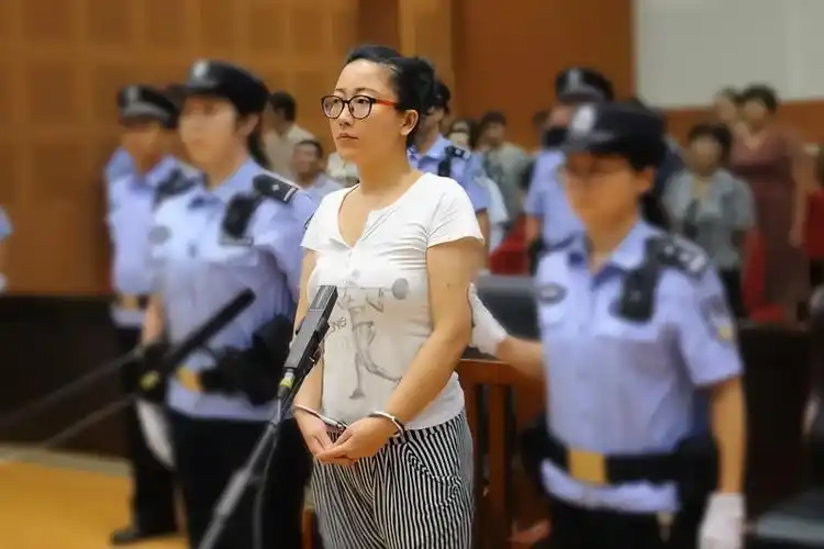 "10万人被骗185亿"案宣判 主犯薛秀丽获刑15年_凤凰网资讯_凤凰网