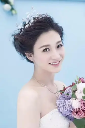 气质女神李小冉新娘装婚纱唯美写真摄影图片