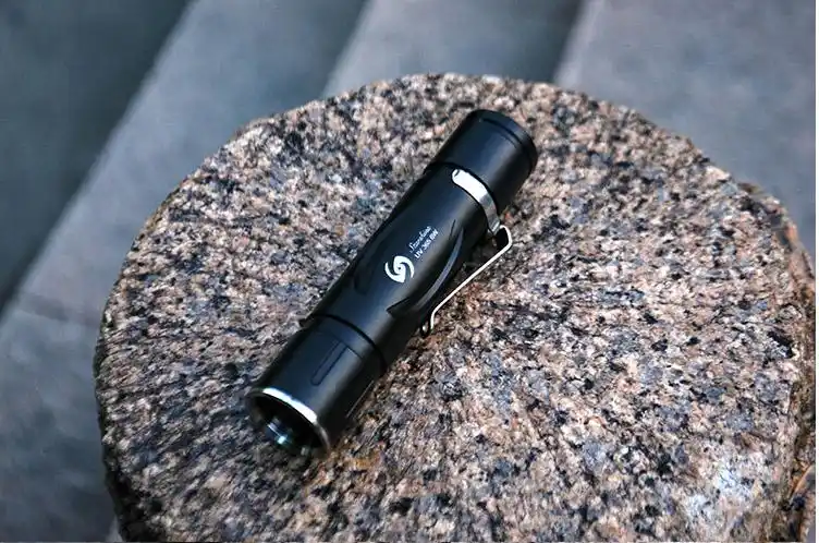 紫外线手电筒6w365nm荧光伍德氏灯鉴宝棉花化纤维猫狗癣检测紫光