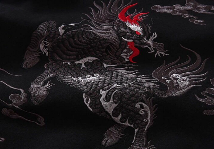 应龙的儿子健马和孙子麒麟都还是神族,但是麒麟之后的后代就都是凡间