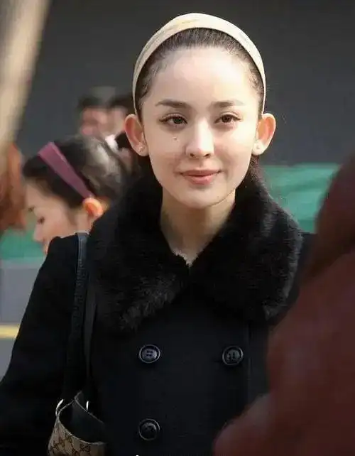 娜扎北影素人时期艺考生图 真的越素越美,这颜值不是吹的__财经头条