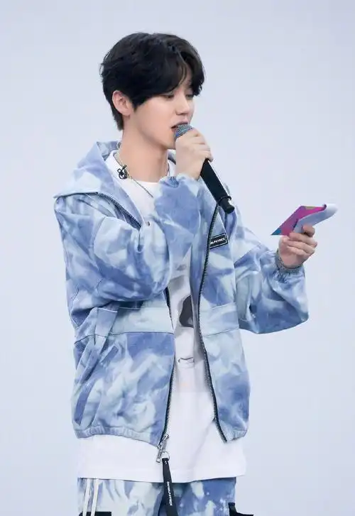 鹿晗创造营2020帅气花絮照图片46