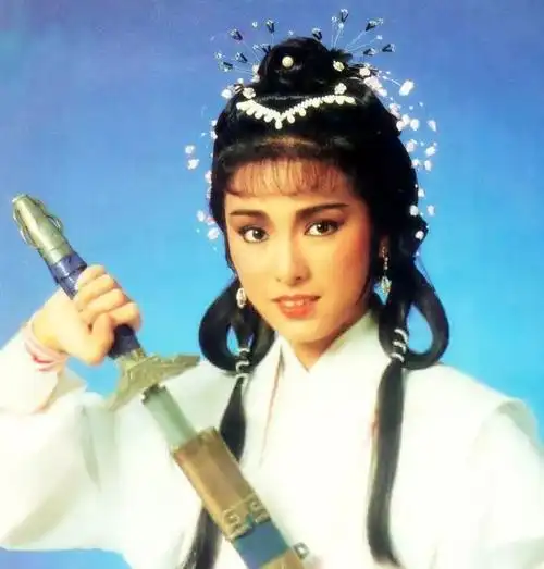 这次的米雪,如何面对"女儿"声称要自杀的难题?