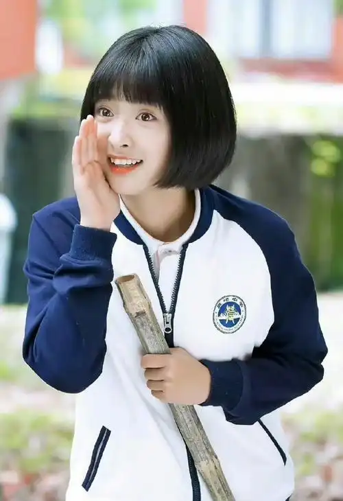 惊艳时光的校服造型