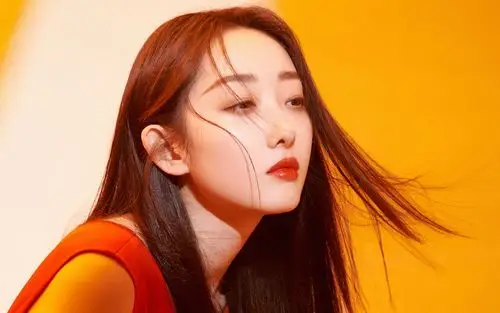 蒋梦婕性感美艳红裙桌面壁纸