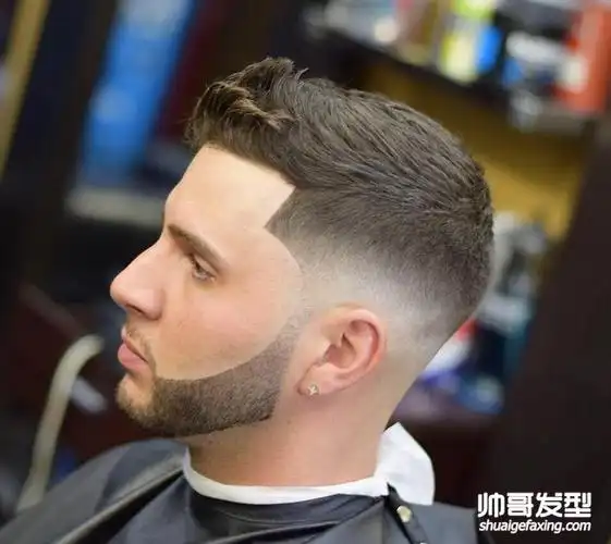 新鲜出炉的欧美小鲜肉短发 很man的男士发型