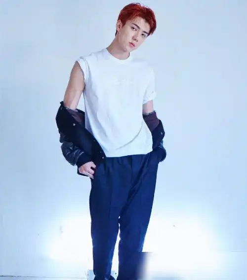 吴世勋为戏增肥身材发福严重略显油腻网友表示不敢认了