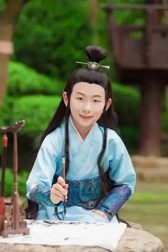 童星刘铭泽写真 获赞 古装小美男