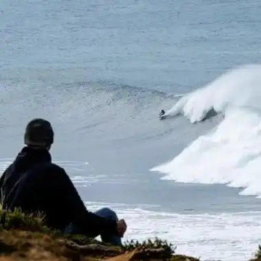 海边男头像背影高清侧脸伤感帅哥必用的意境男头像高清图片