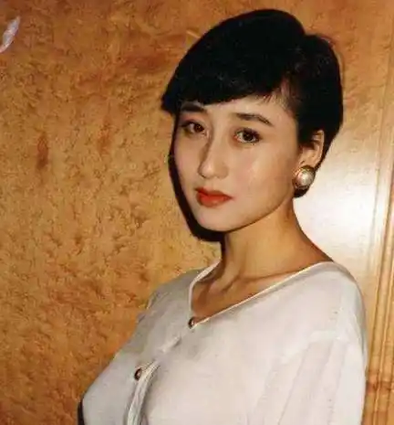 香港_妻子_成龙