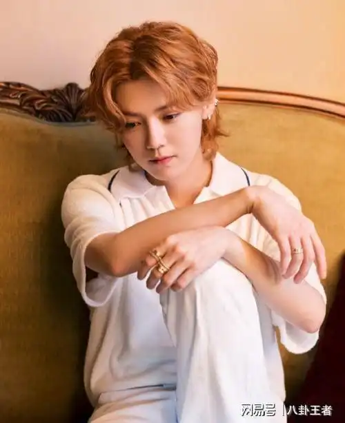 鹿晗越来越娘了中分长发造型翻车引热议气质阴柔太像老嫂子