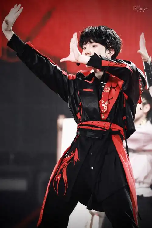 苏新皓超话90#520晒出最美应援色#925207315@tf家族-苏新皓