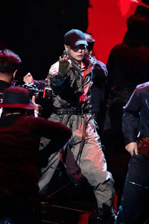 张艺兴 威龙舞台##这就是街舞