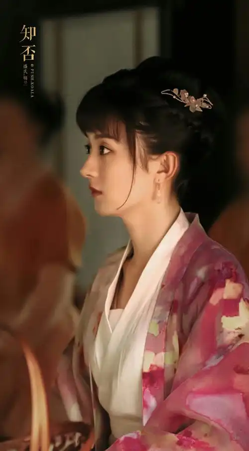 红豆生南国,吹来发几值,愿君多采撷,此物最相思