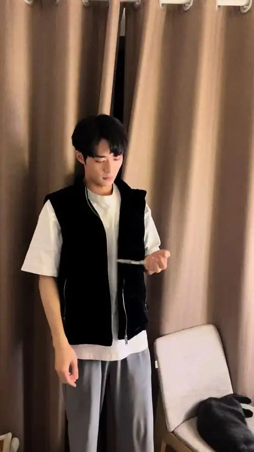 肖慕尘_肖慕尘个人资料_肖慕尘直播间_18183kol_18183网红站