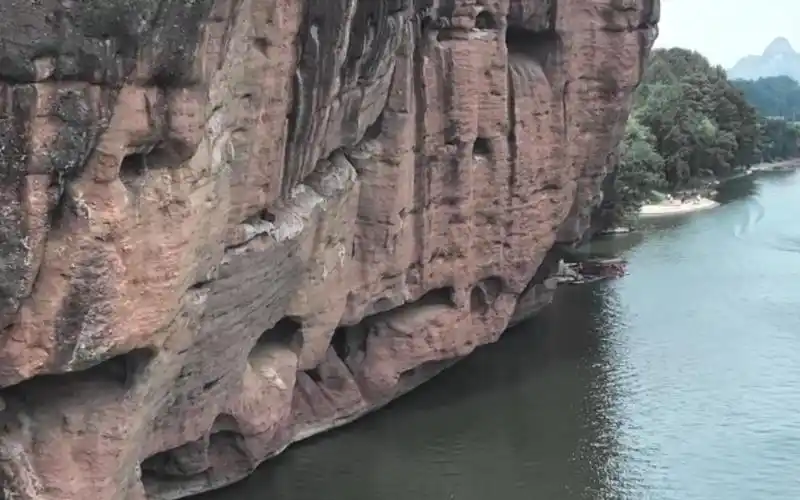 龙虎山的悬棺是怎么上去的