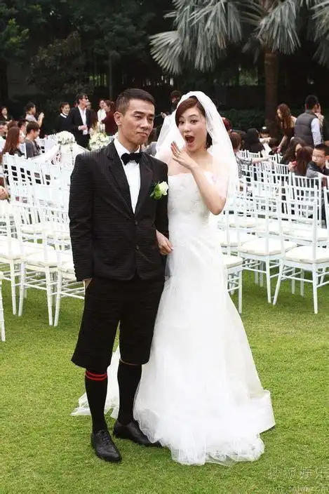 陈小春结婚前陈小春结婚前的感情经历2022已更新今日图集