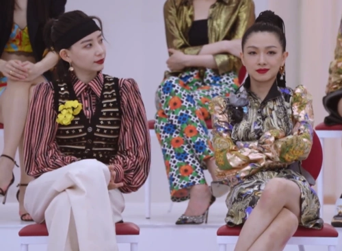 万茜紧张等待成绩,我却注意李斯丹妮的安慰方式,要不要这么搞笑