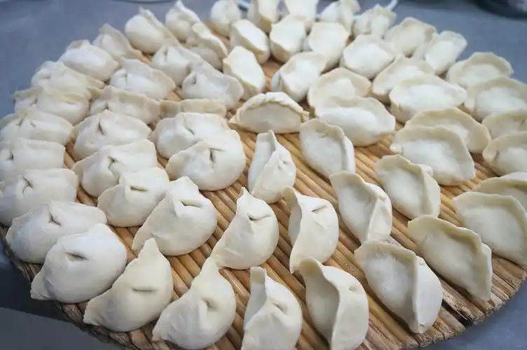 河南人过年有什么风俗 二十八蒸枣花二十九去打酒|河南人|过年-滚动读